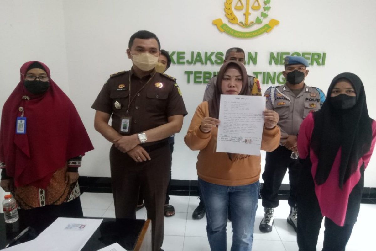 Mengaku istri Kajari saat mengamuk di toko sepatu, wanita ini akhirnya minta maaf