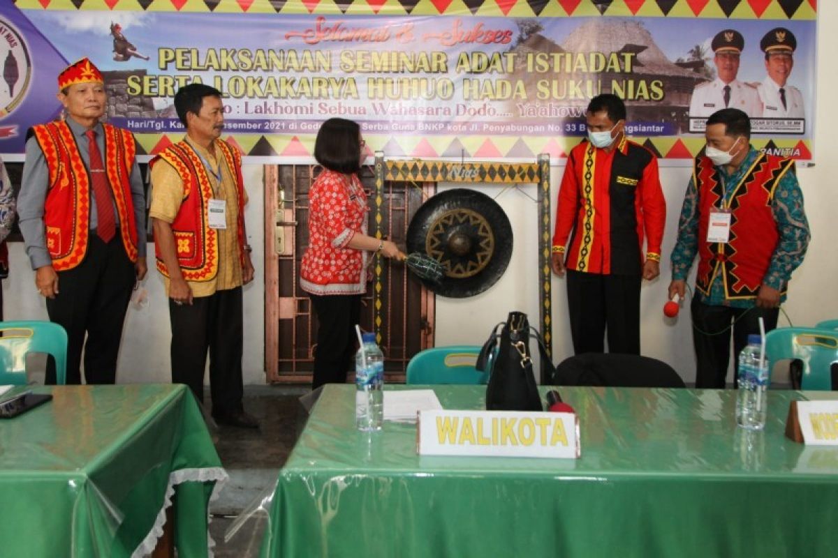 PMN Pematangsiantar seminarkan adat seni budaya Nias