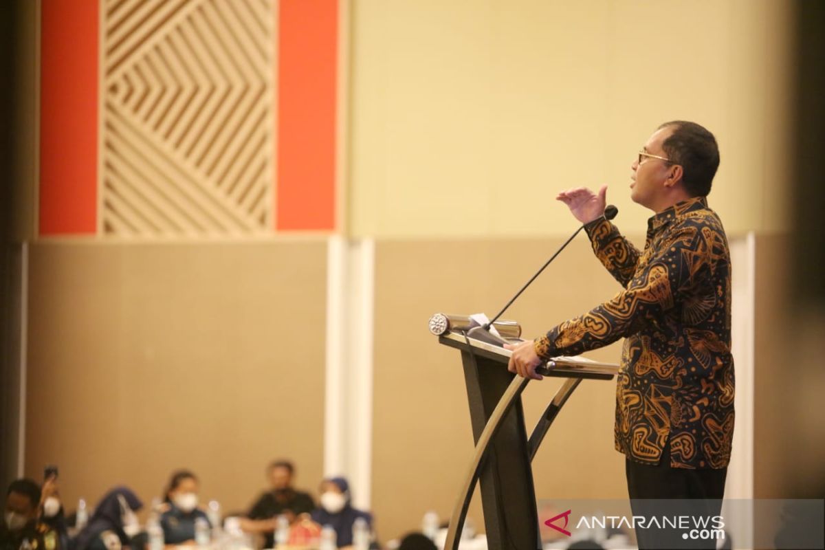 Wali kota paparkan keberhasilannya melalui program "Makassar Recover"