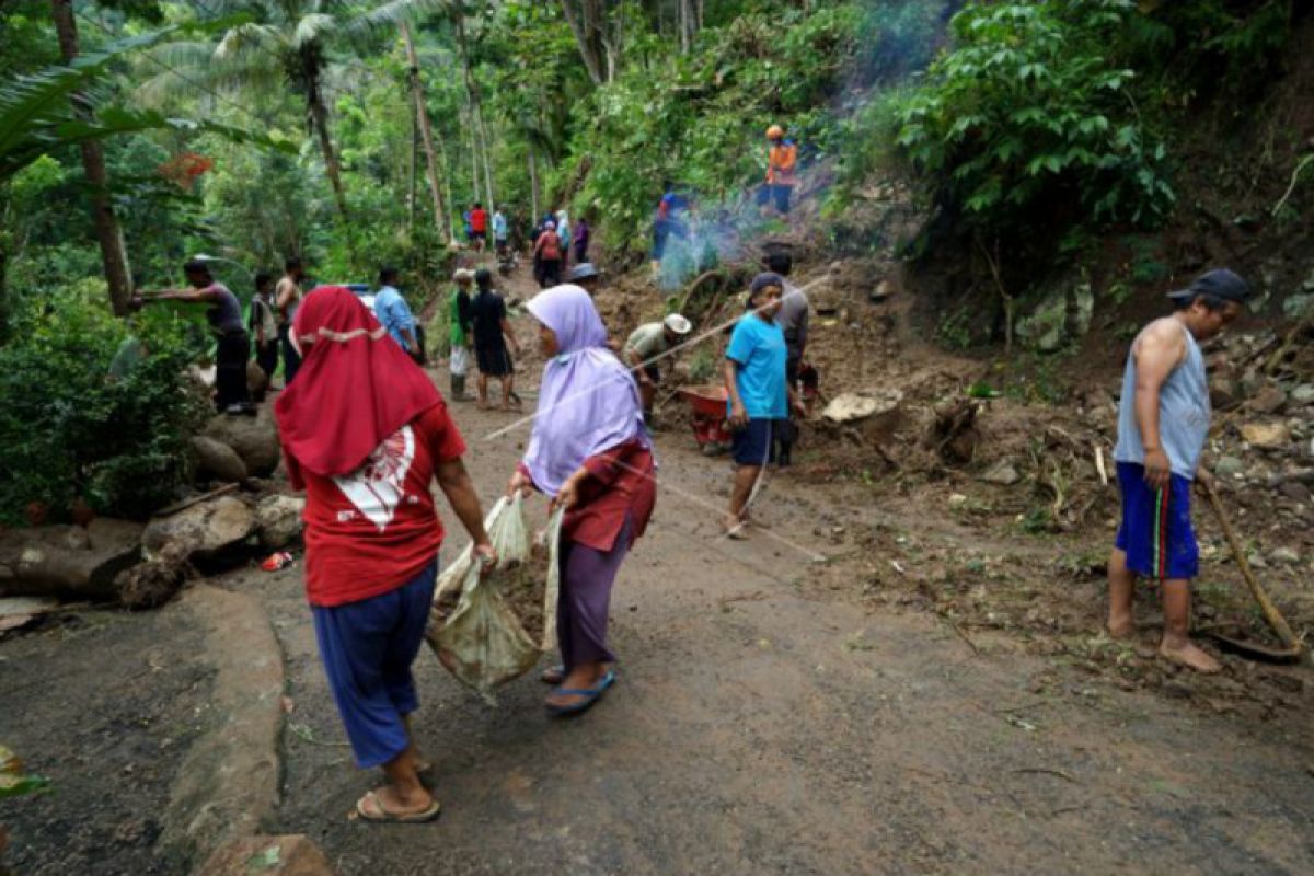 Tanah Longsor mendominasi bencana alam di DIY selama 2021