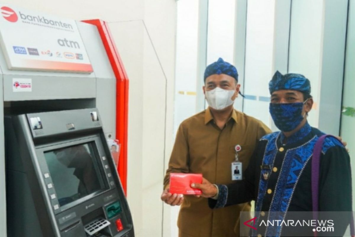 Pemuka Adat Baduy Jadi Nasabah Bank Banten