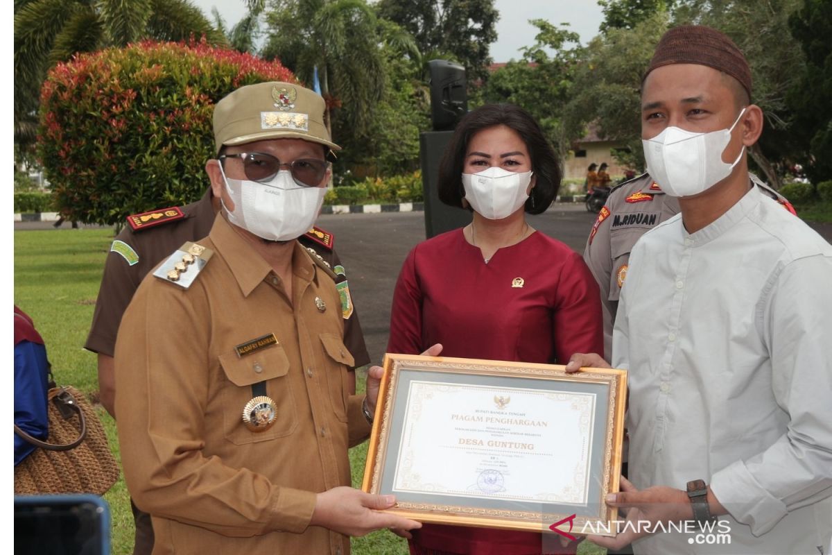 18 desa di Bangka Tengah terima penghargaan pencapaian PBB tertinggi