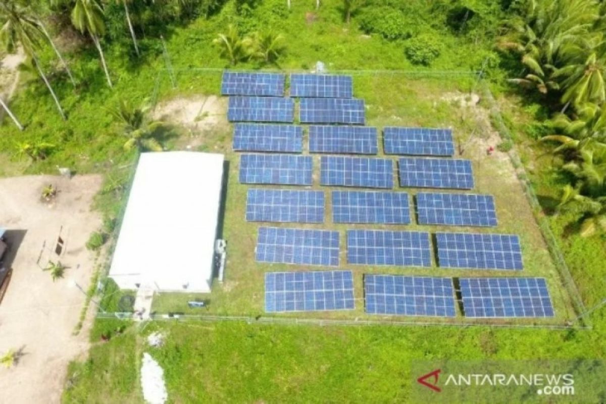 PLN bangun tiga PLTS guna listriki lima desa di Mimika Papua