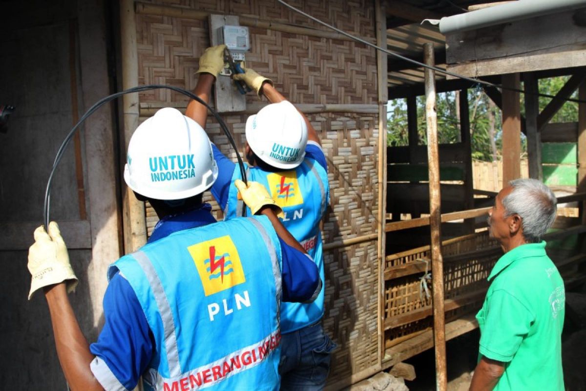 PMN PLN mendukung pembangunan infrastruktur kelistrikan