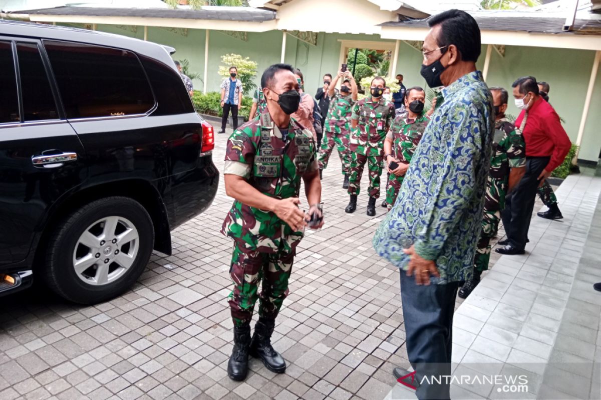 Panglima TNI mengaku mendapat banyak ilmu dari Sultan HB X