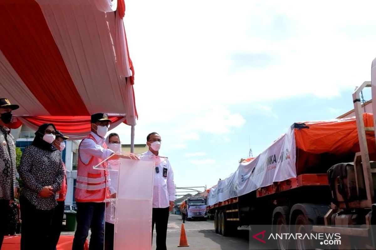 Minister flags off domestic-made goods wagon export to New Zealand