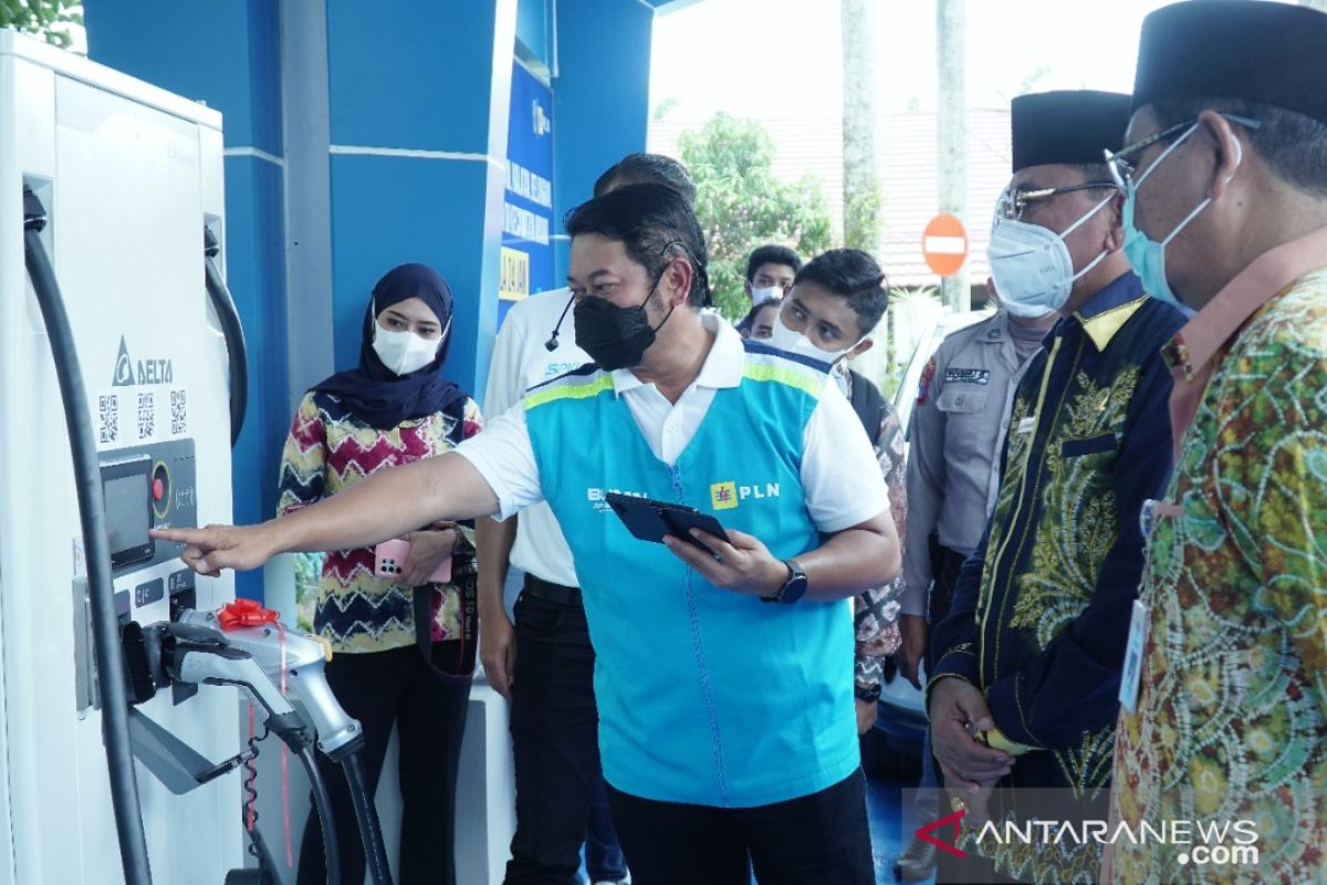 Dua proyek kelistrikan dari PLN resmi beroperasi di Kalsel