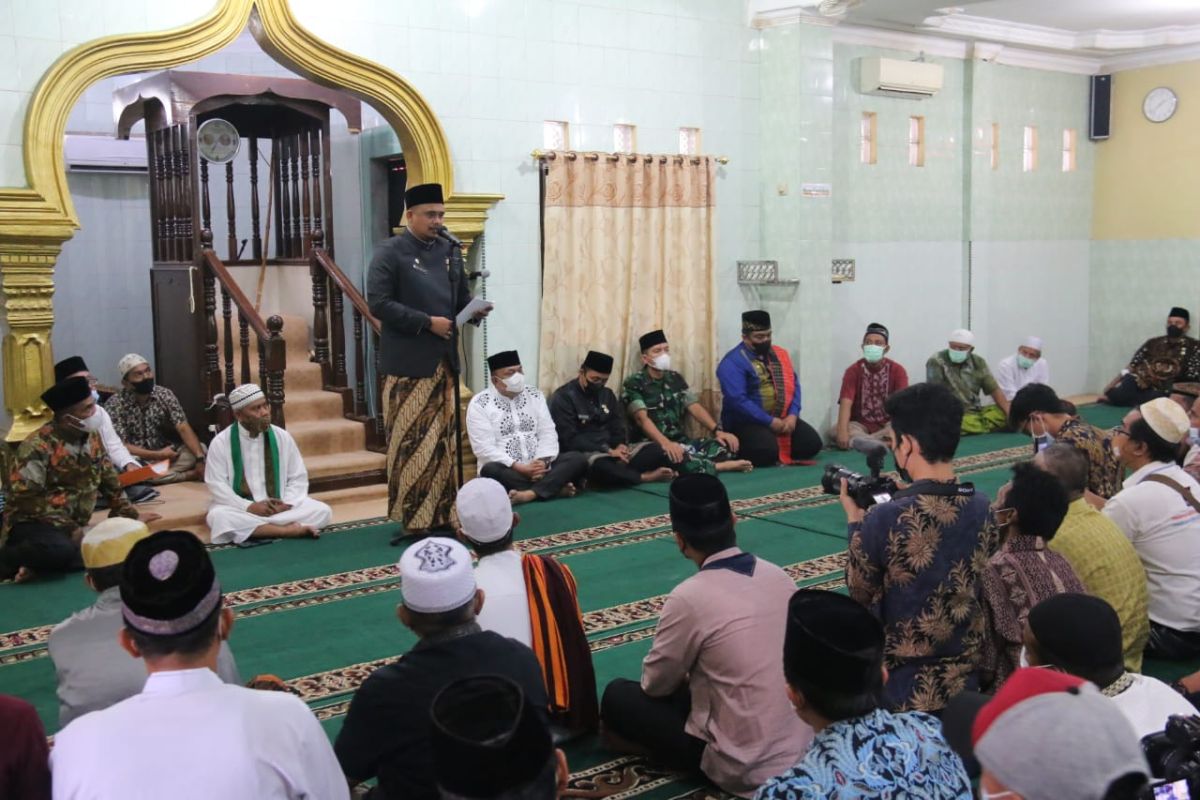 Bobby Nasution laksanakan safari jumat di Masjid Setia Al Mukkaram