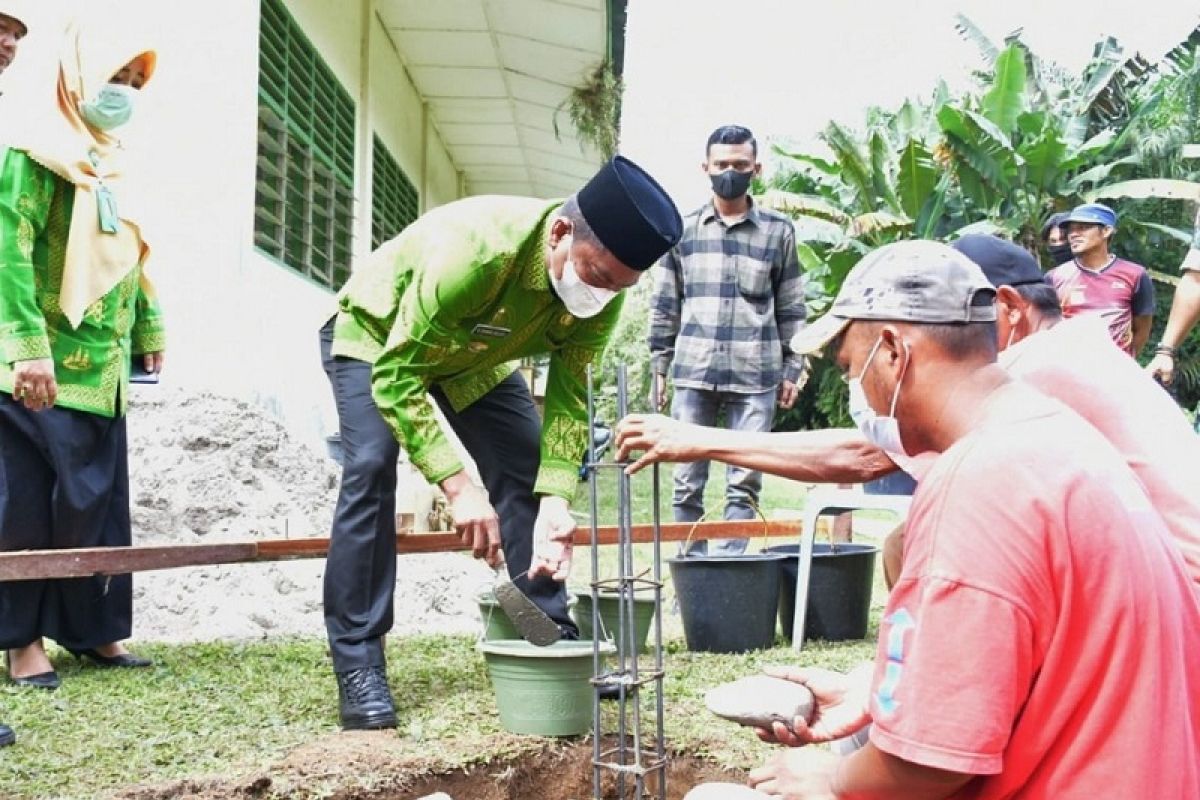 Pemkab Sergai  apresiasi Program Gerakan Seratus Mushala Sekolah