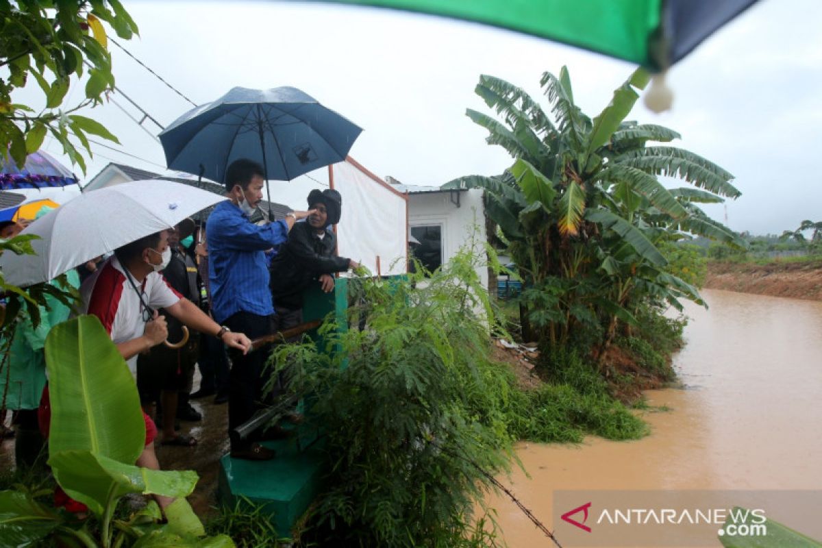 Pemukiman warga di Batam banyak yang terendam banjir