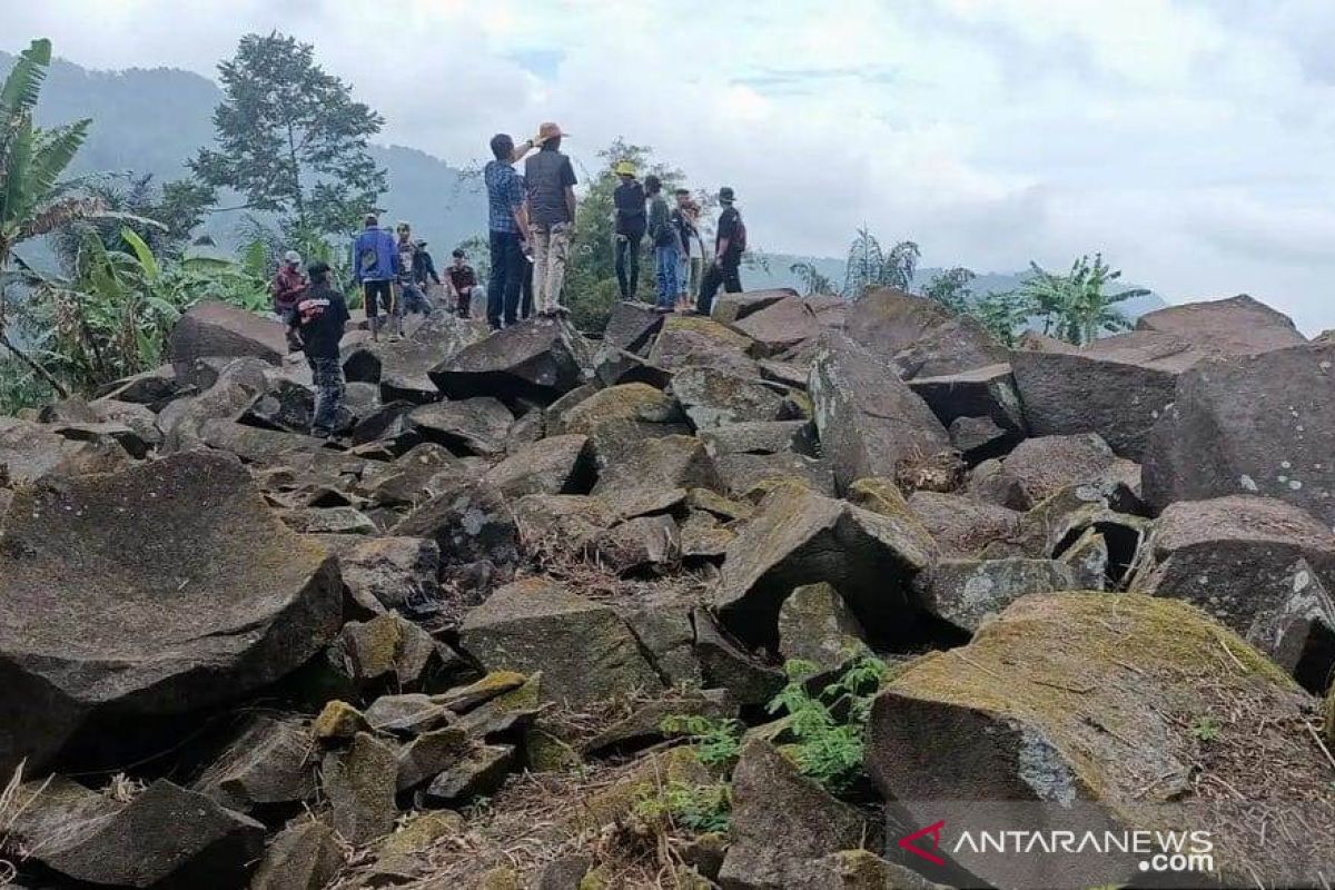 Warga Miduana-Cianjur siap pulihkan kembali kampung adatnya