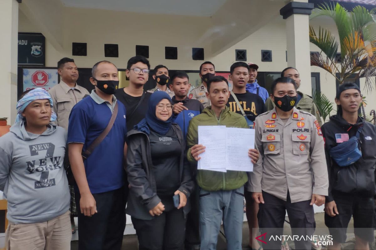 Kasus penelantaran puluhan pendaki Rinjani  akibat ulah agen perjalanan diselesaikan secara damai