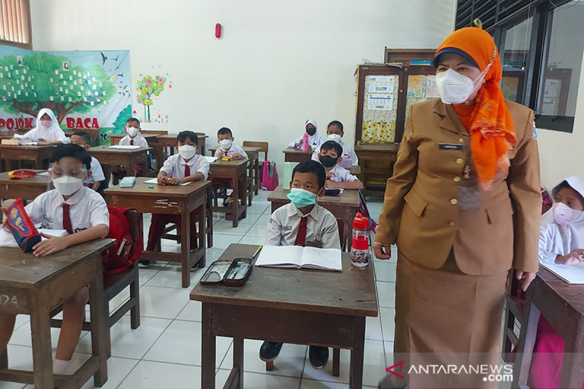 Sekolah ditutup lima hari jika ada siswa terpapar COVID-19 saat PTM