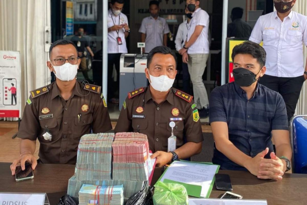14 kepala puskesmas di Bintan kembalikan uang korupsi dana COVID-19