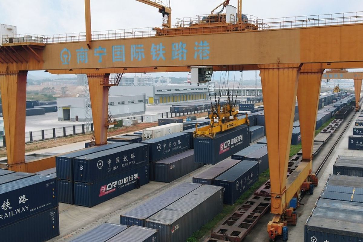 Kereta barang China ke Vietnam tandai pemberlakuan RCEP