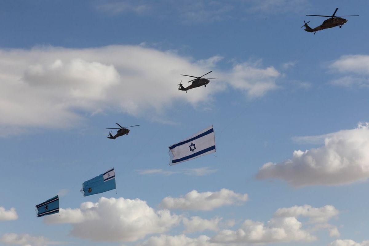 Israel beli helikopter dan pesawat militer senilai 3,1 miliar dolar AS