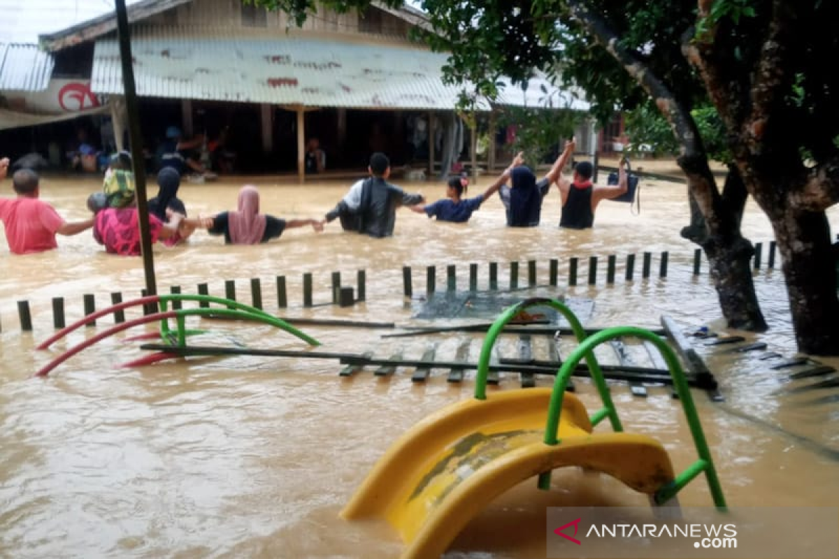 Dua tahap bantuan Kemensos untuk korban banjir Aceh telah disalurkan