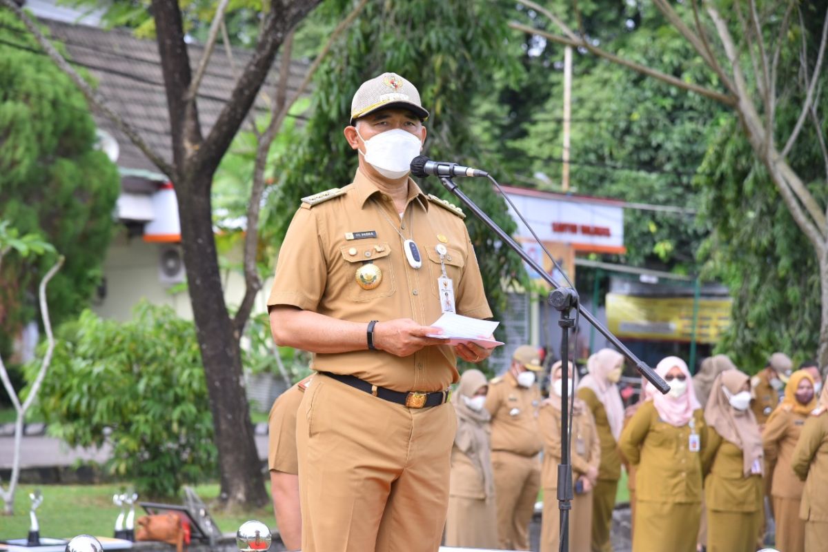 Wali Kota Jambi pimpin apel disiplin ASN di hari pertama kerja tahun 2022