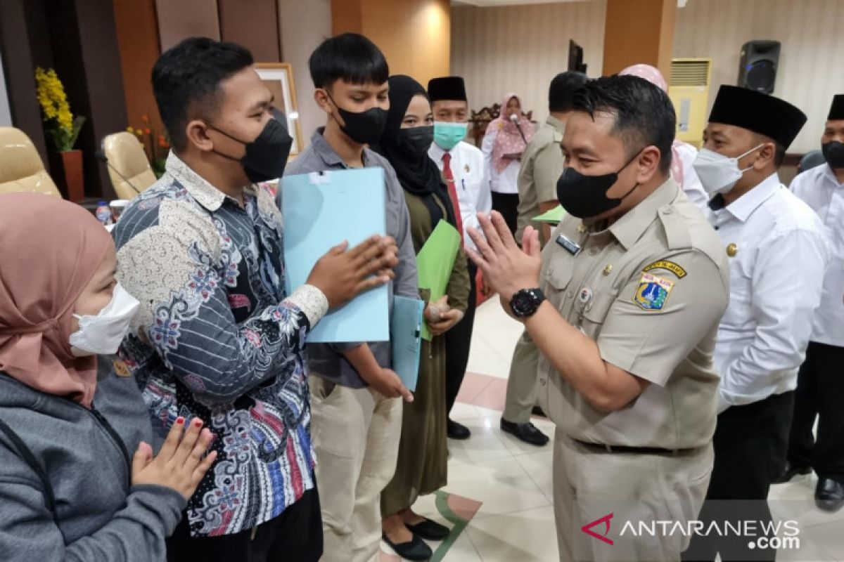 Pemprov DKI pangkas administrasi status kependudukan pengantin baru