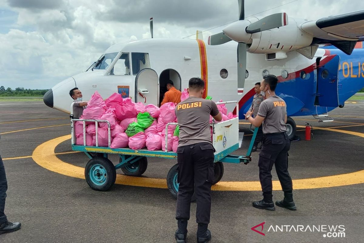 Polda Jambi kirim bantuan 3,2 ton sembako untuk korban banjir