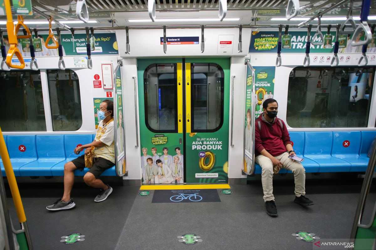 MRT lepas tanda jaga jarak dan berlakukan kapasitas 100 persen