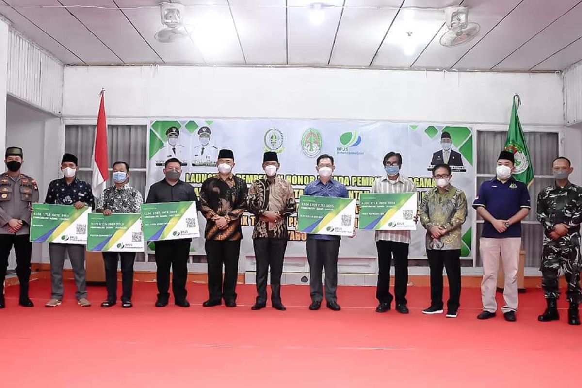 Wabup serahkan bonus kafilah Ketapang yang juara MTQ XXIX Kalbar