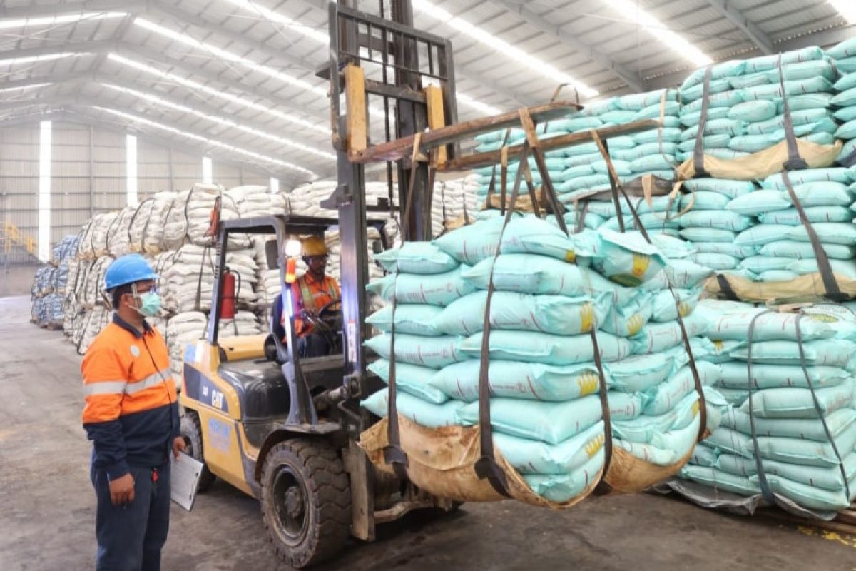 Industri pupuk kampanyekan pemupukan berimbang ke petani sawit