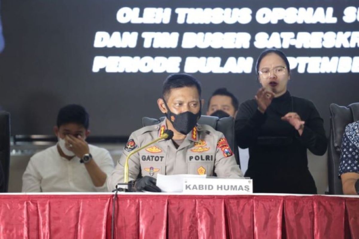 Polisi bentuk tim kejar pelaku penendang sesajen di Gunung Semeru