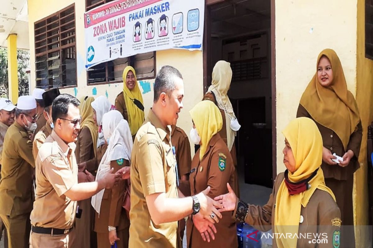 Ramai disebut akan berhentikan honorer, ini tanggapan Kadisdik Madina