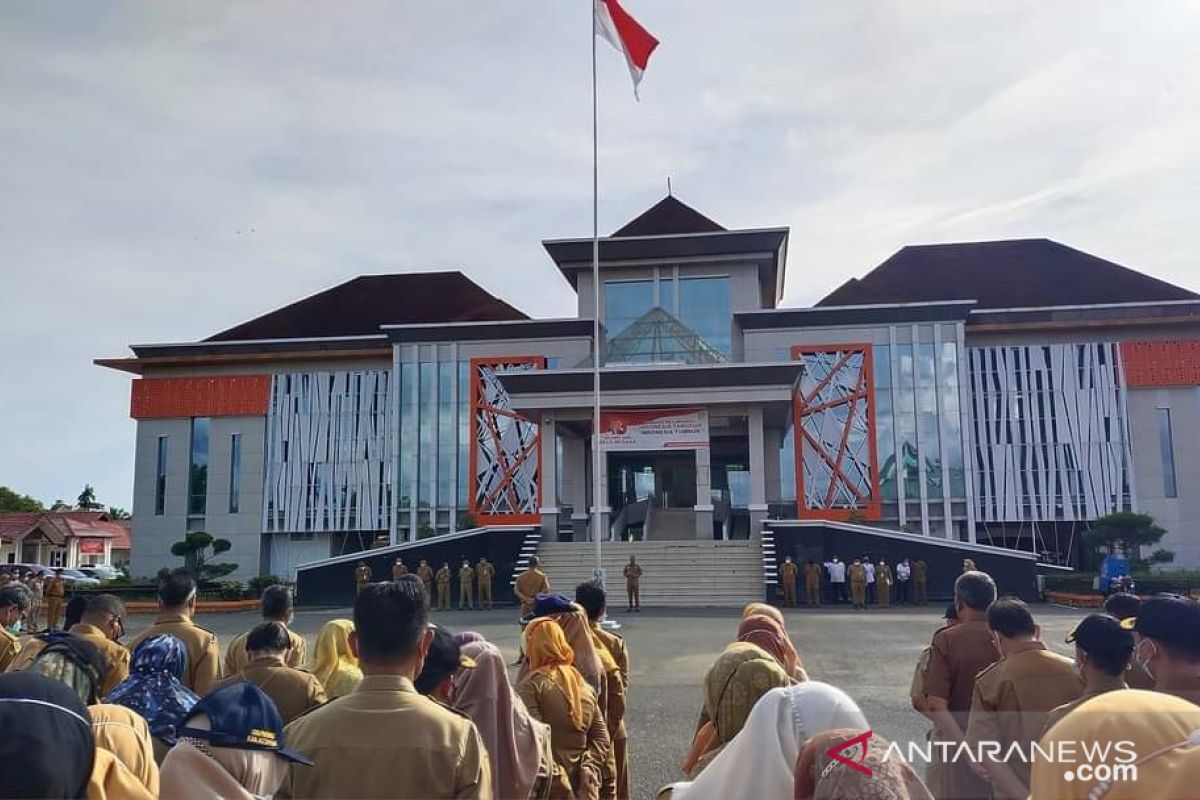 Bupati Ketapang ingatkan ASN tingkatkan pelayanan publik