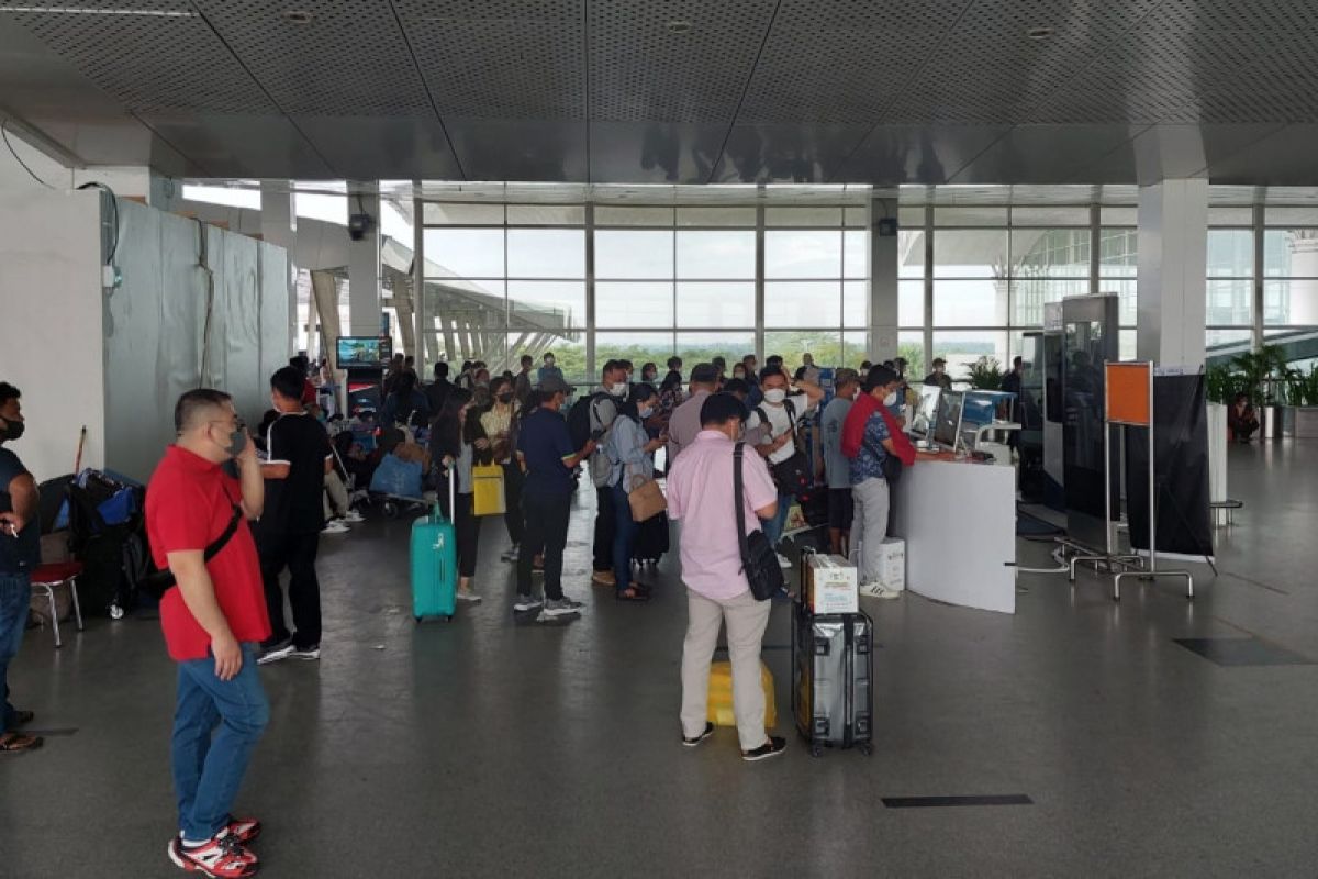 Penumpang arus balik di Bandara  Kualananamu capai 15.913 orang