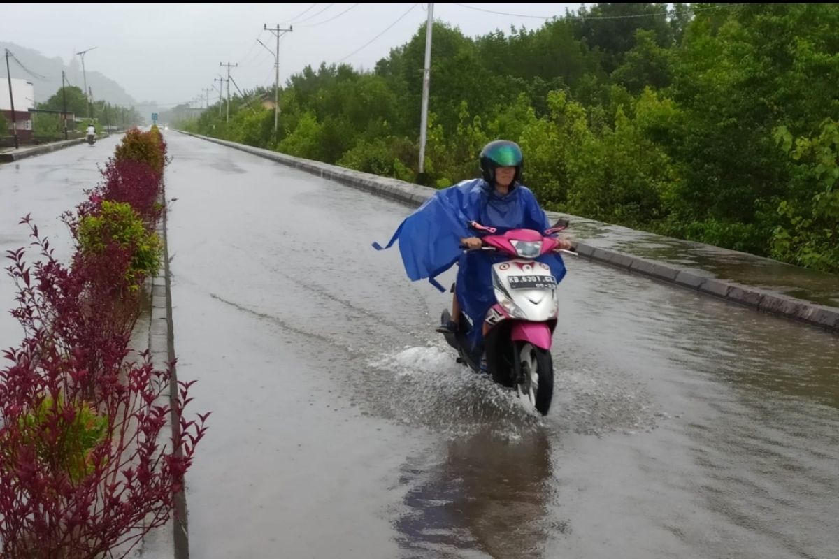 Banjir rob landa pesisir Kayong Utara