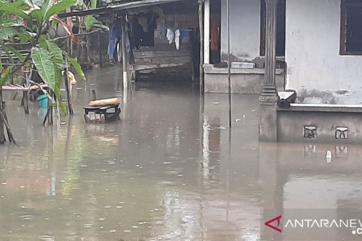 Puluhan rumah warga di Parit Pekir Sungailiat terancam terendam banjir
