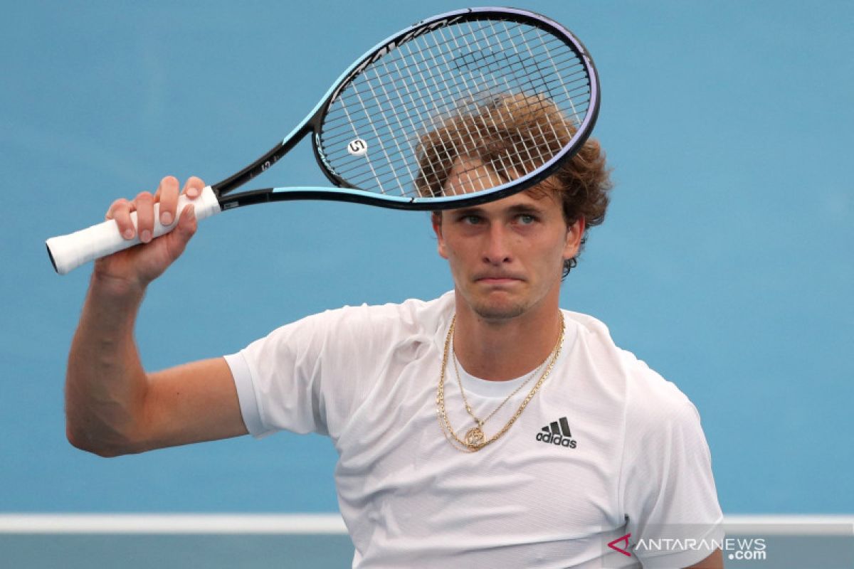 Kalahkan rekan senegara, Zverev lalui babak pertama Australian Open