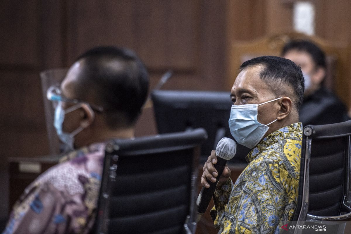Jaksa KPK tuntut dua mantan pejabat Ditjen Pajak 9 dan 6 tahun penjara