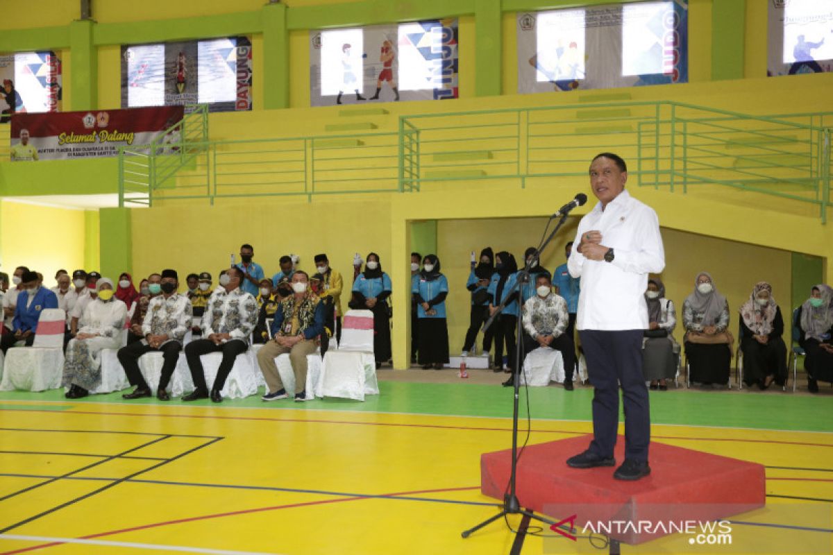 Sport Minister inaugurates Barito Kuala's Sport Hall