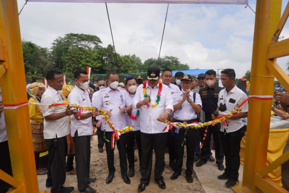Musa Ahmad resmikan jembatan penghubung di Kecamatan Anak Tuha