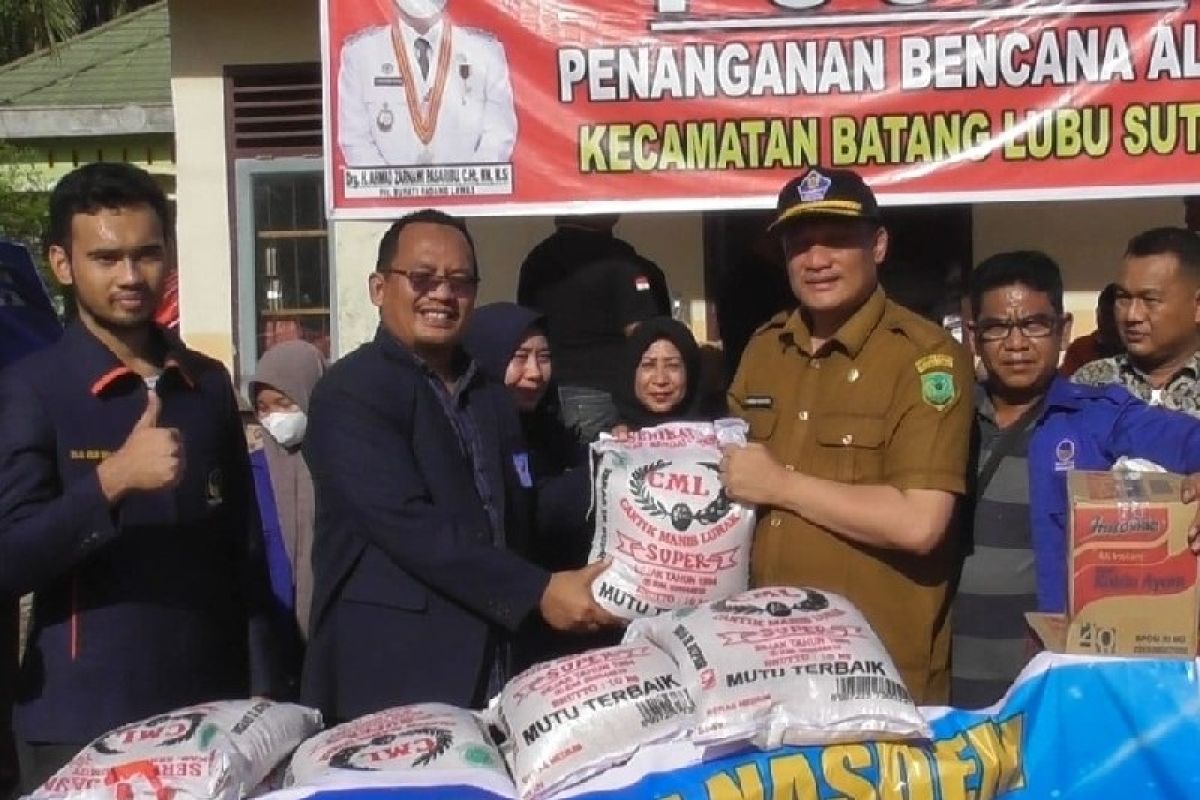 Peduli bencana, Partai Nasdem Palas bantu korban banjir bandang