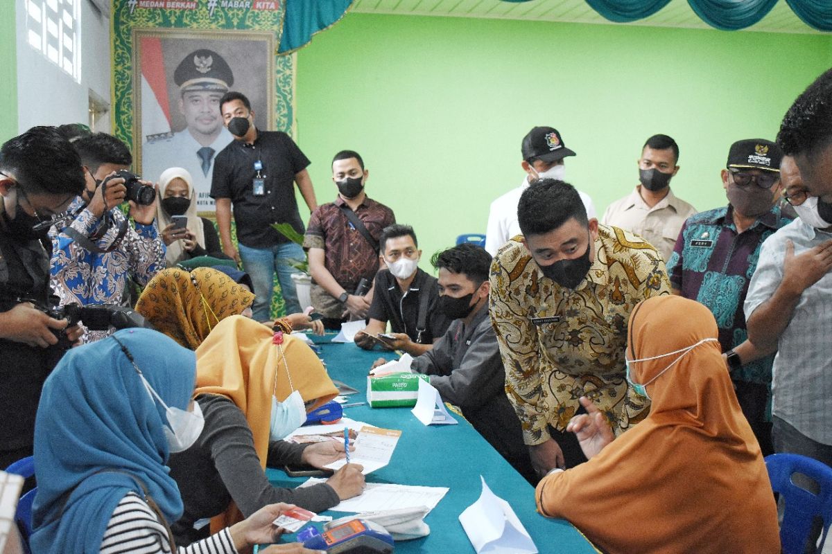 Wali Kota Medan targetkan  penyaluran bansos KPM selesai empat hari