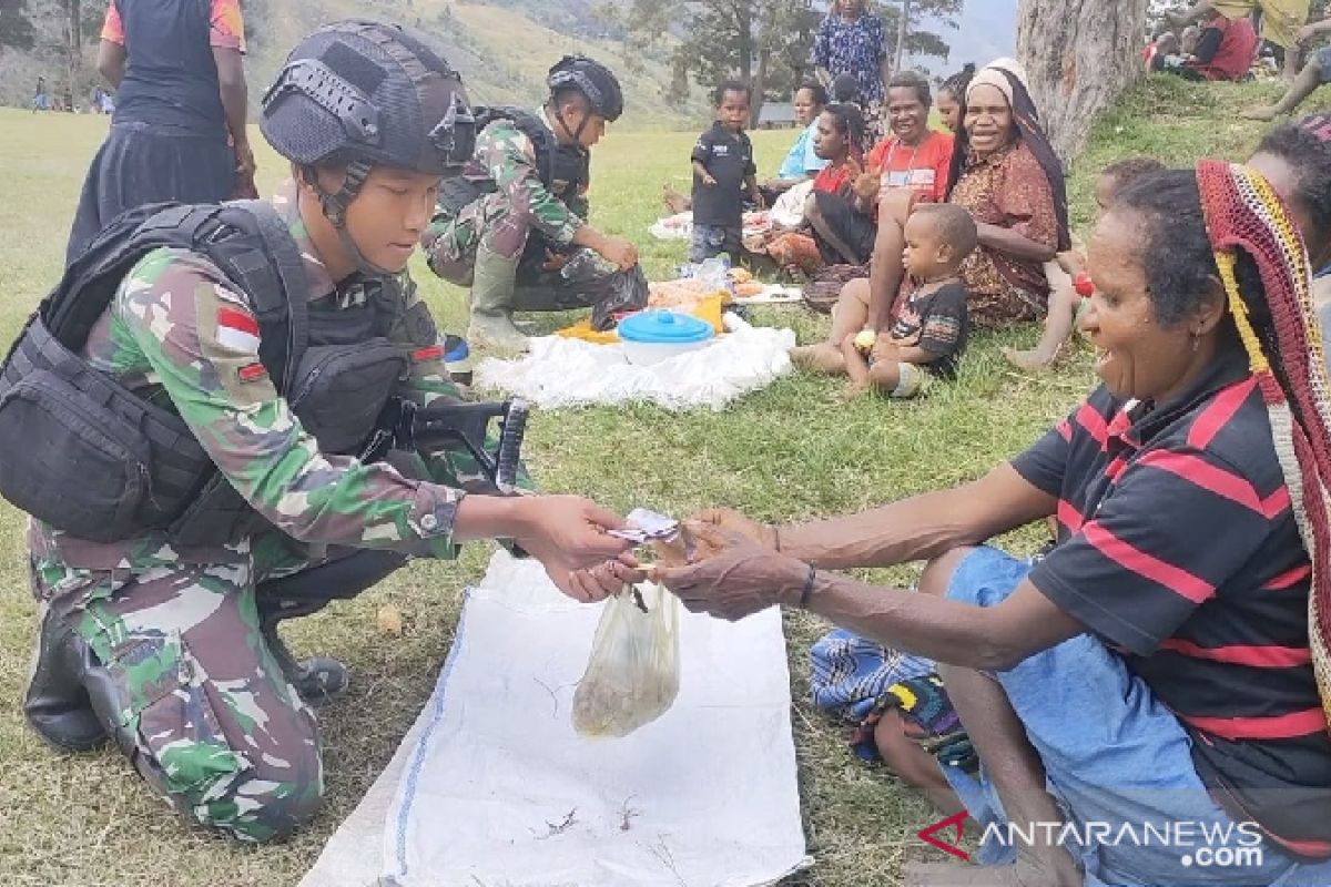 Satgas TNI Yonif 412 siapkan pasar jualan mama Papua