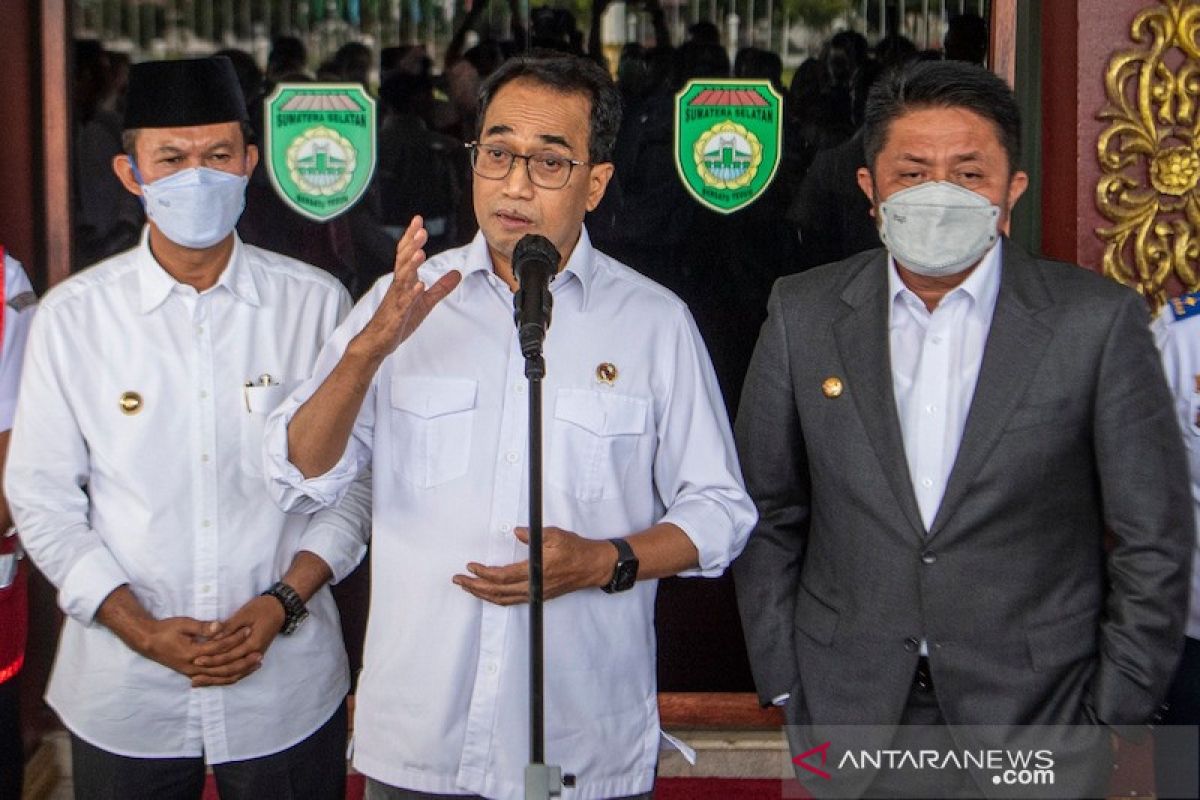 Menhub minta kebijakan dorong penggunaan transportasi massal Palembang