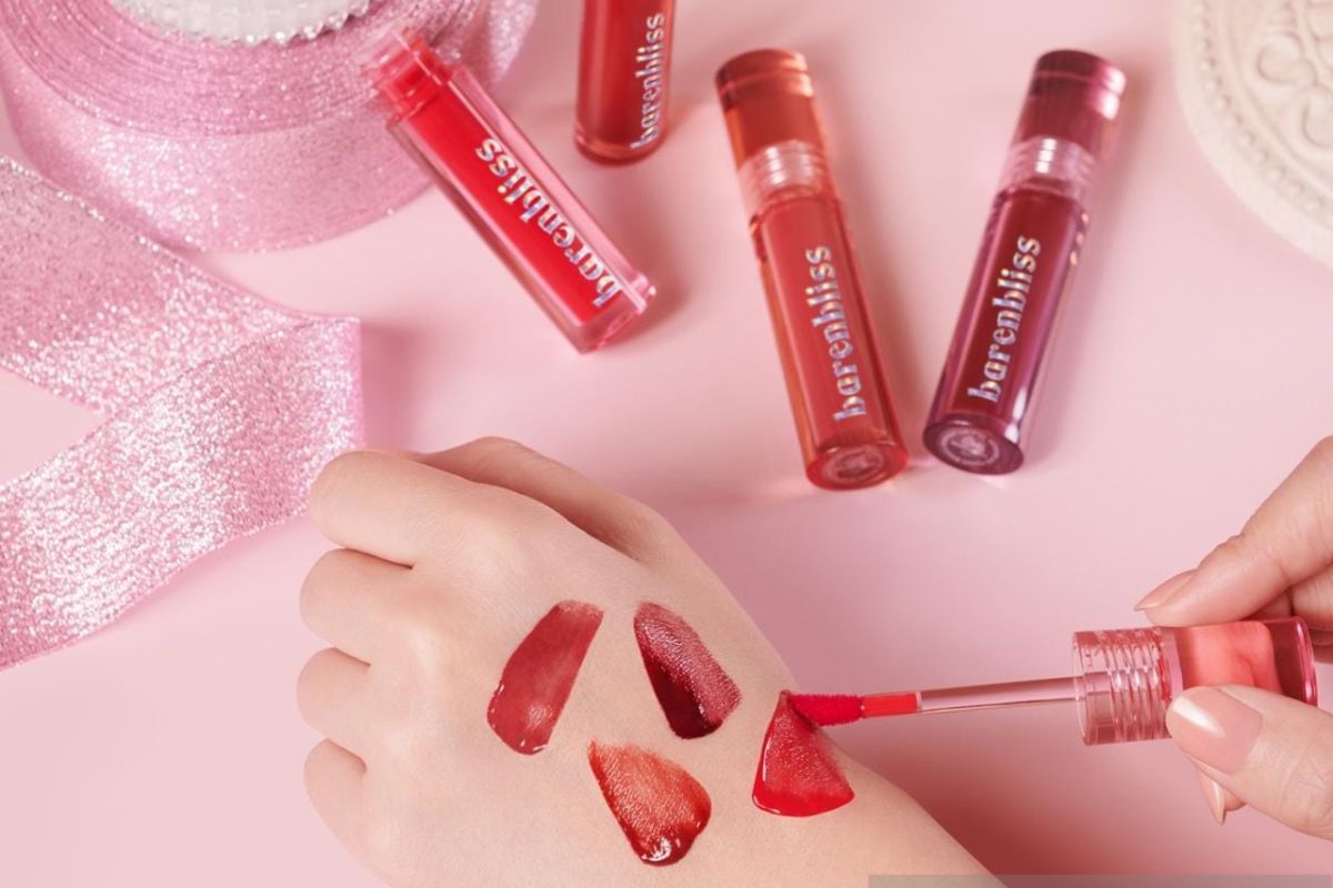 Lip tint masih jadi favorit pecinta tren K-beauty