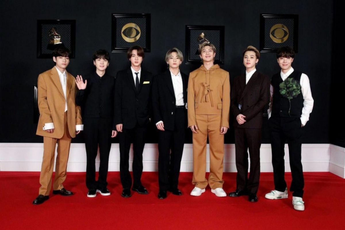 BTS dan IU menangkan penghargaan tertinggi di Golden Disc Awards ke-36