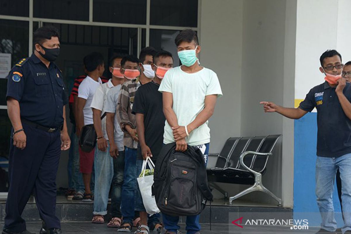 Imigrasi Banda Aceh deportasi 13 warga negara asing