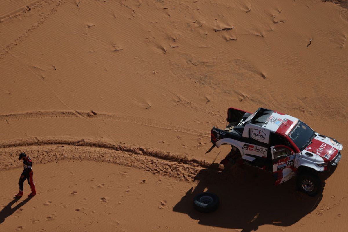 Reli Dakar: Lategan kalahkan Loeb pada Etape 5