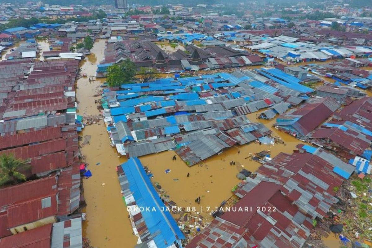 Banjir merenggut korban jiwa dan paksa warga mengungsi di Jayapura