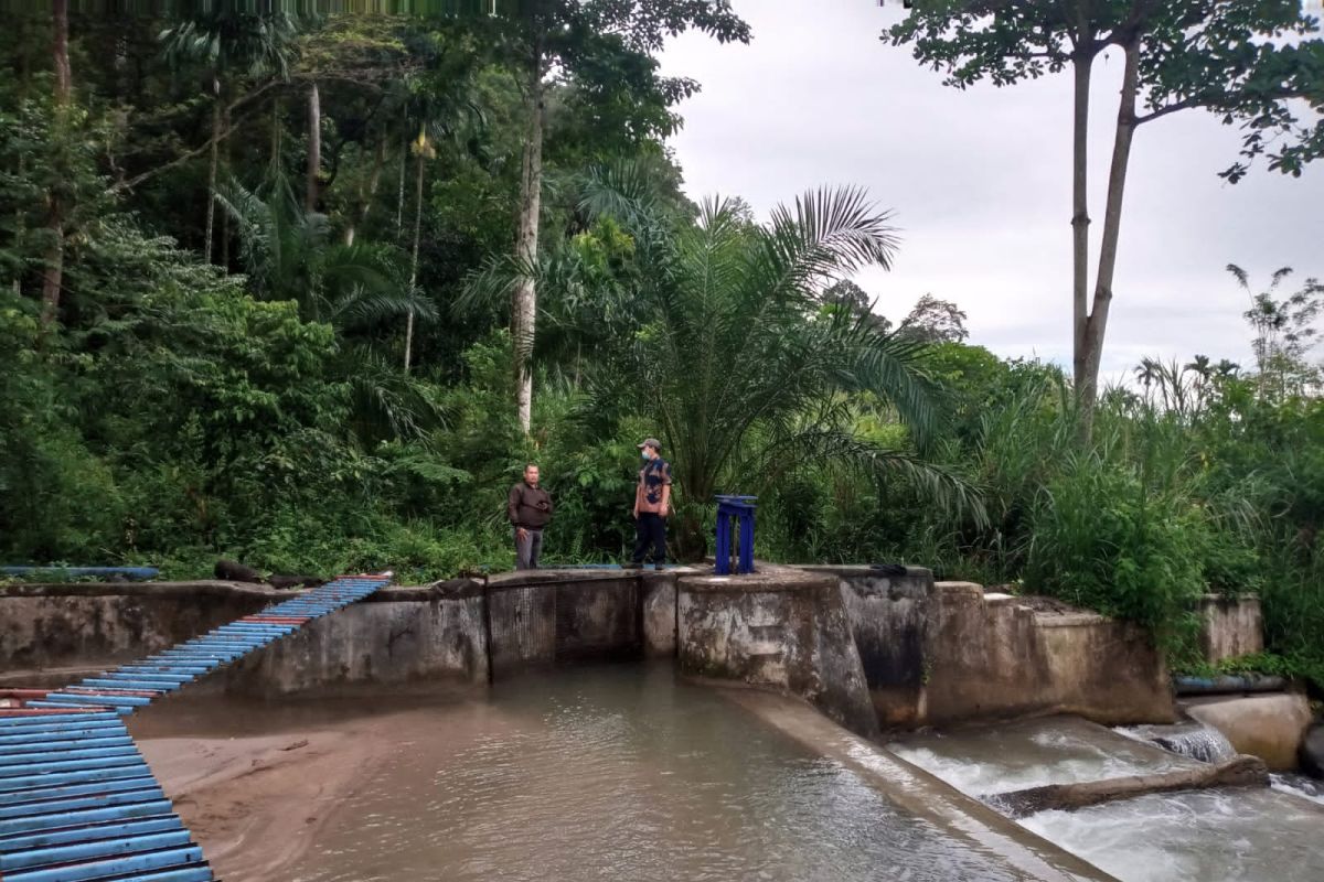 Intake PDAM Tirta Antokan terkena longsor, air ke pelanggan terganggu