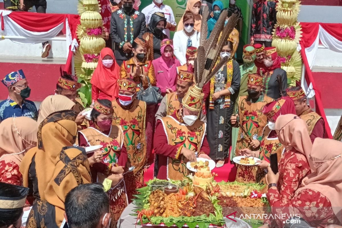 Bupati Kotim umumkan keringanan pajak daerah percepat pemulihan ekonomi