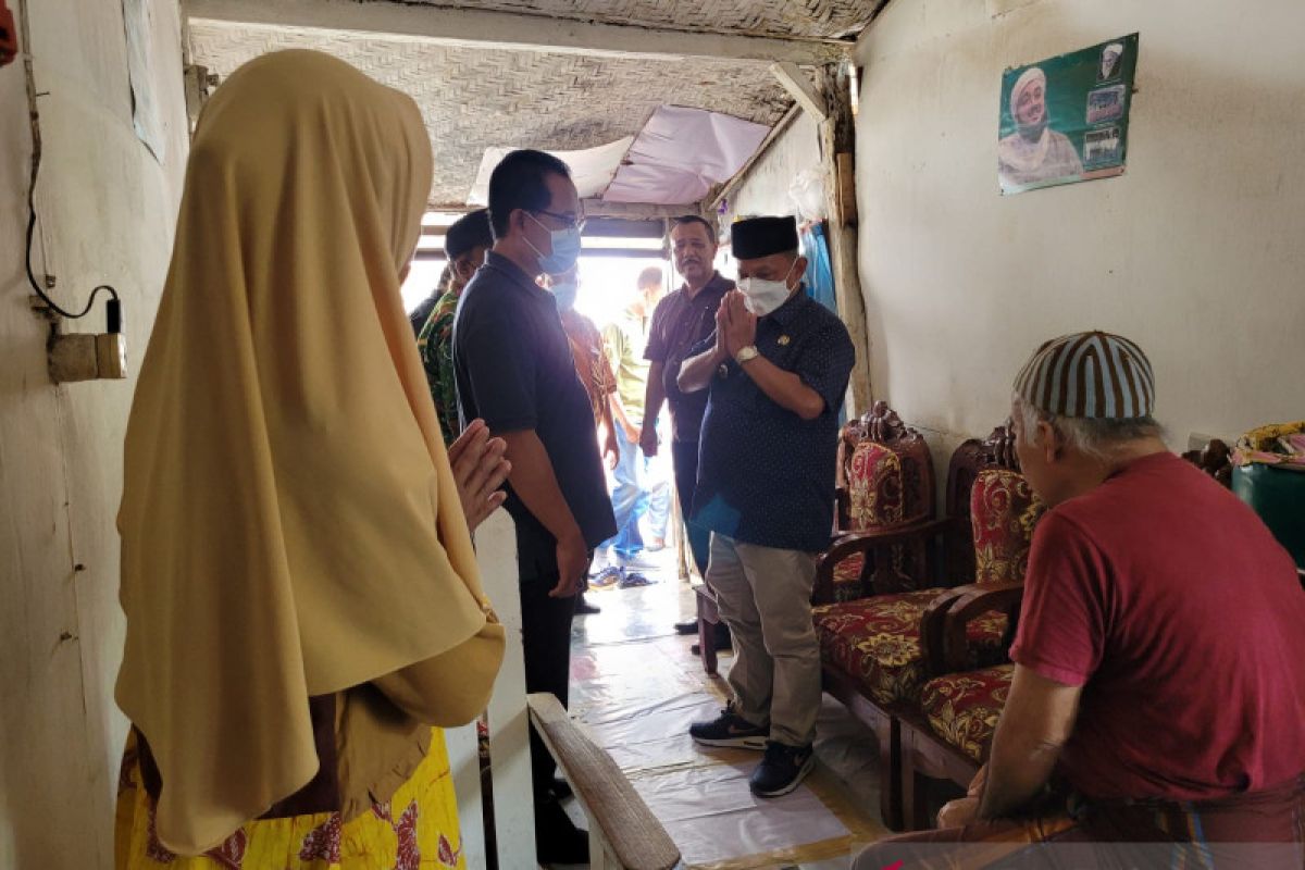 Forum CSR Situbondo berikan bantuan pembangunan rumah layak huni