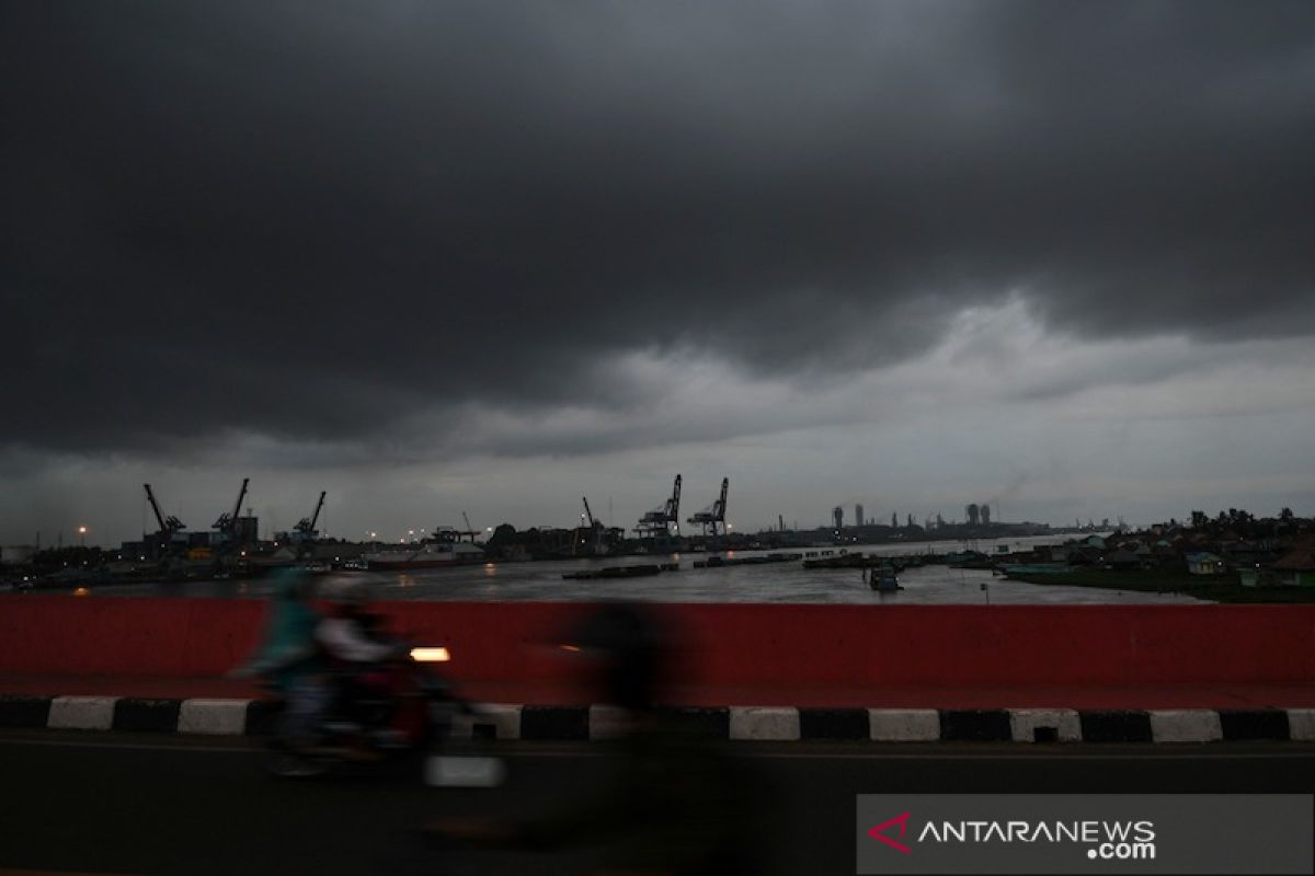 BMKG ingatkan Bali, Bengkulu, Lampung dan Papua Barat bakal hujan lebat